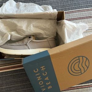 NIB Vionic Seaview Slip on Sneaker 11 1/2